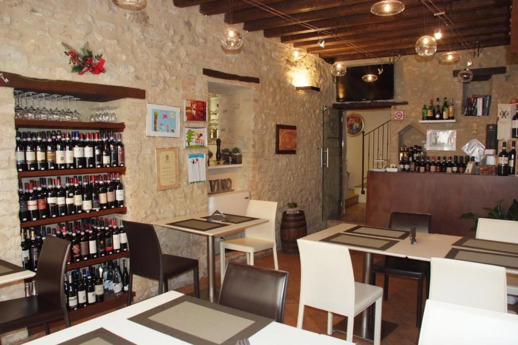 Oro Rosso Hotel Ristorante مونتيفالكو المظهر الخارجي الصورة